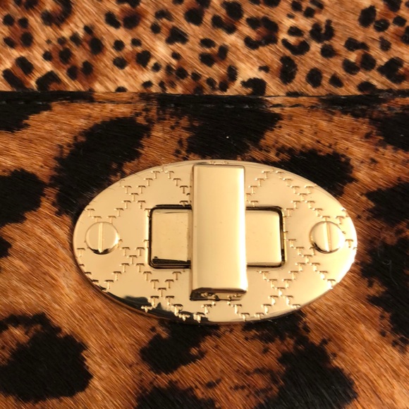 Faux fur Leopard/Cheetah print shoulder bag - Picture 4 of 8